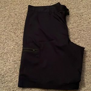 Men’s golf shorts